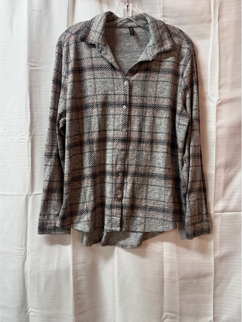 Massini Women's Large Gray Plaid Button-Up Shirt